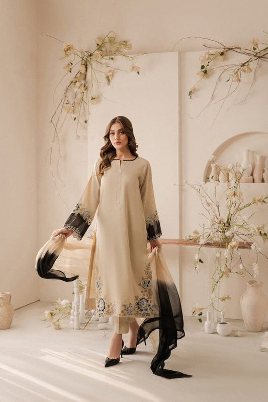 Saafora Embroidered Lawn 3pc
