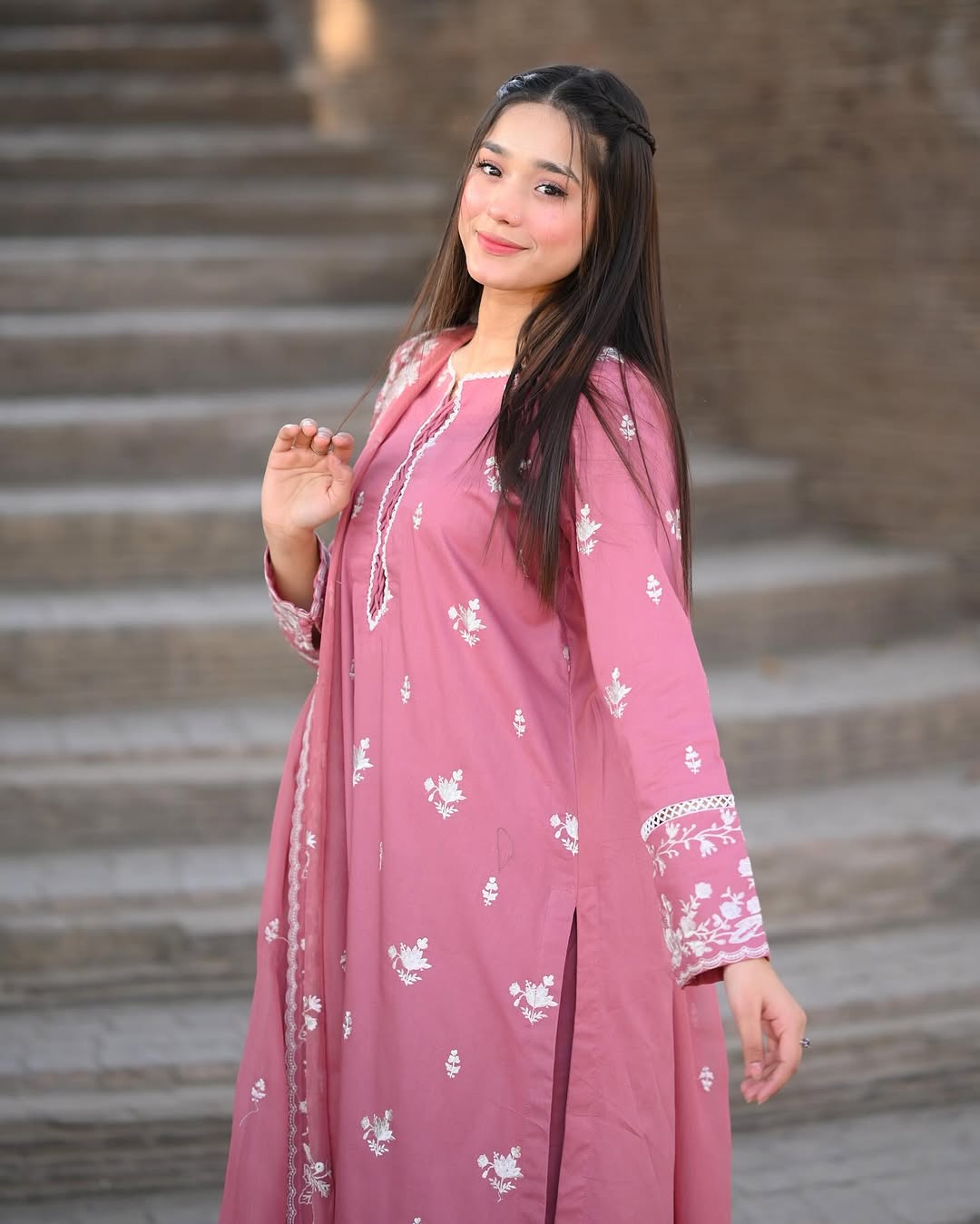 Zara Embroidered Lawn 3-pc