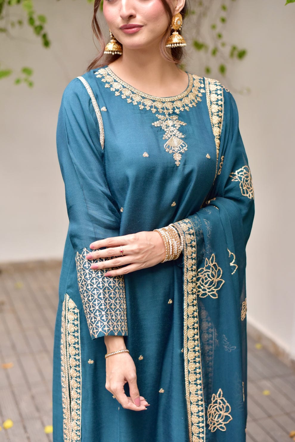 Yasmen Embroidered 3pc