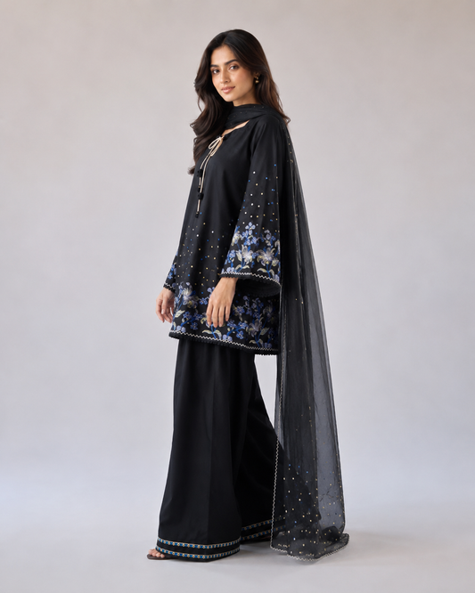 Osen Black Embroidered 3pc