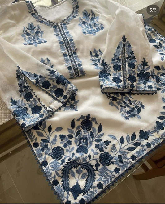 Hoor Embroidered 2pc