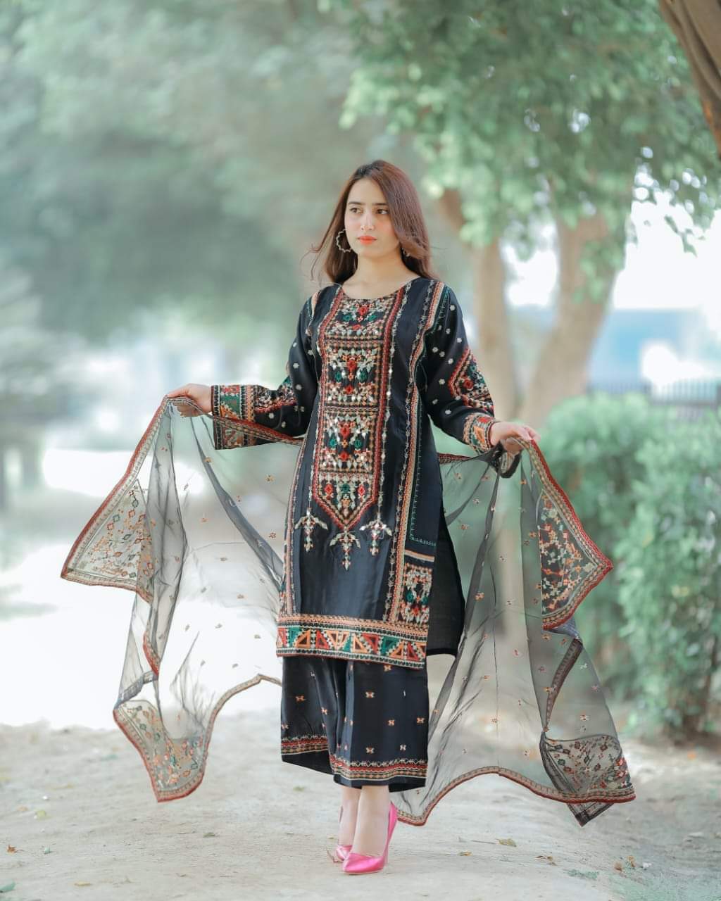 Nisa Desi Embroidered 3PC