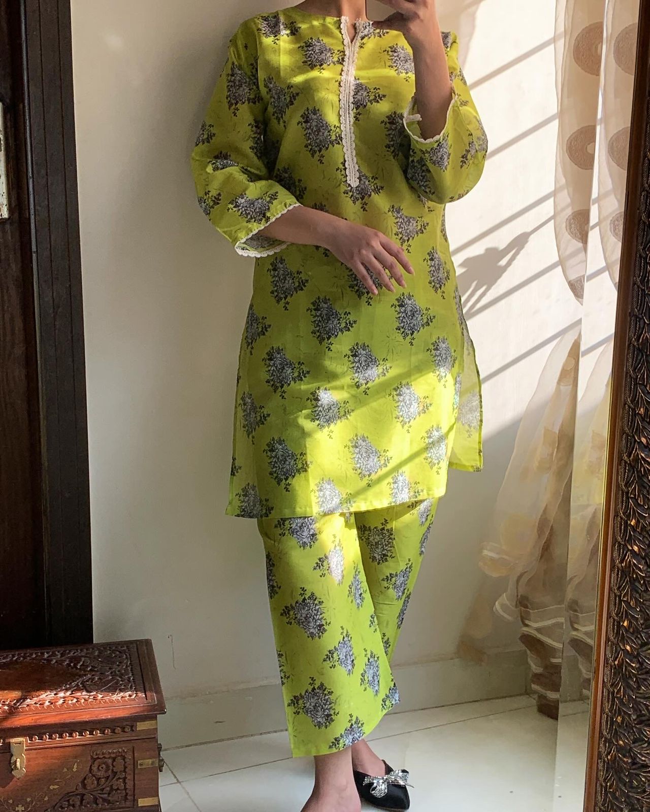 Floral Printed Lawn 2pc