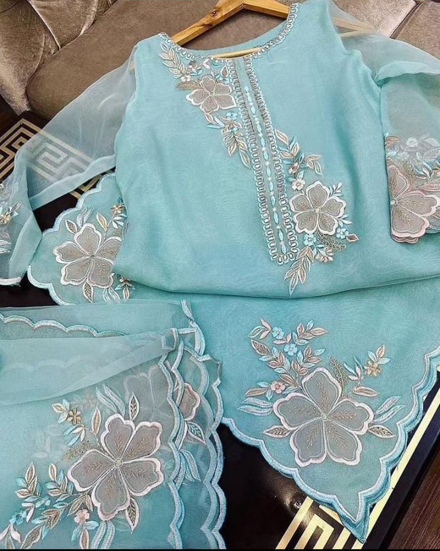 Blueberry Embroidered 3pc