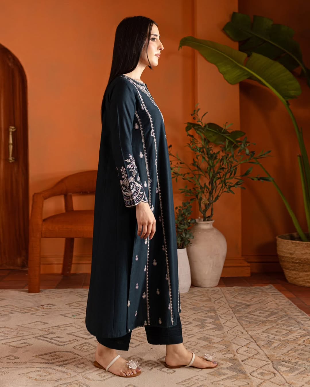 Warda Embroidered Lawn 2-pc