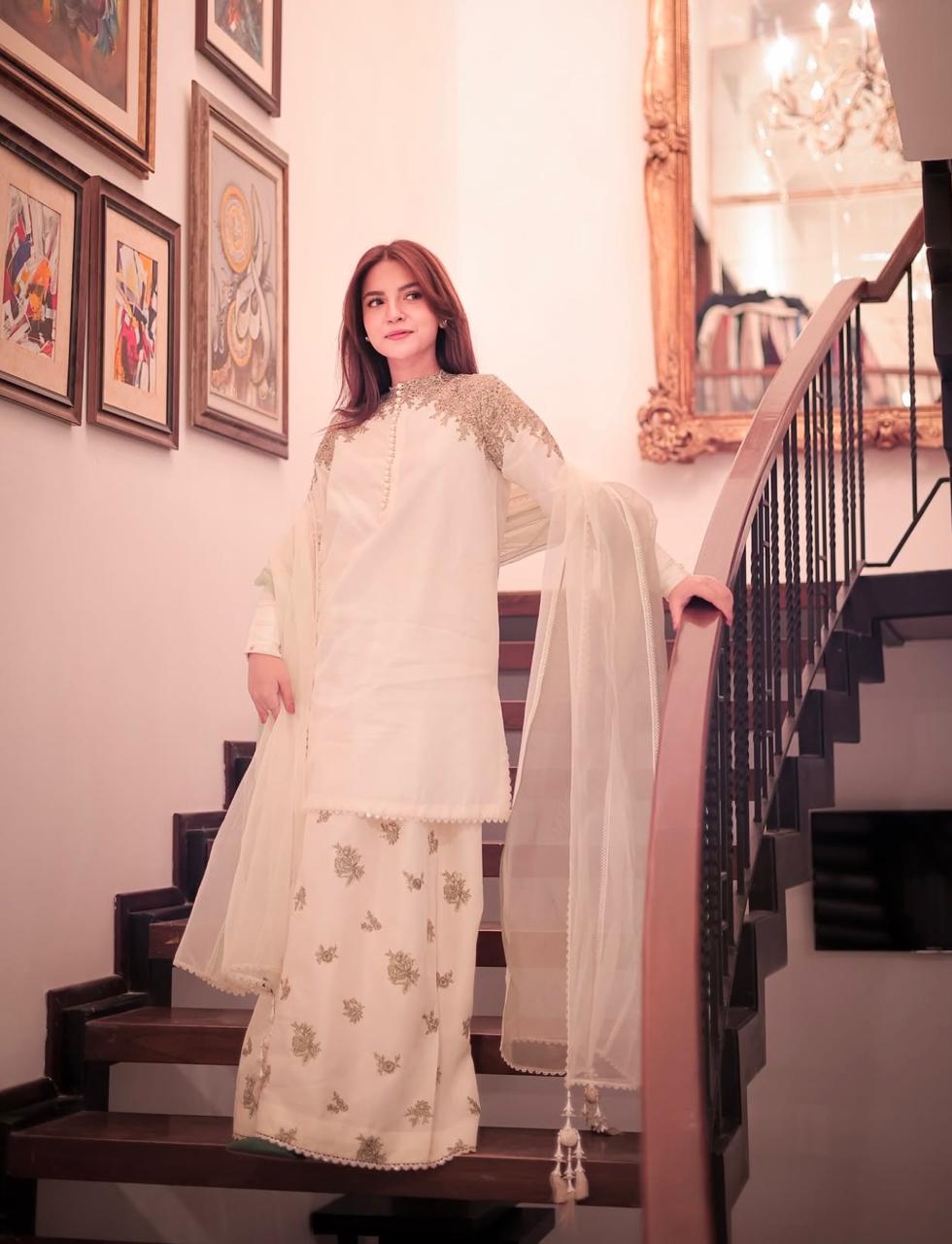 Casper Embroidered Lawn 3pc