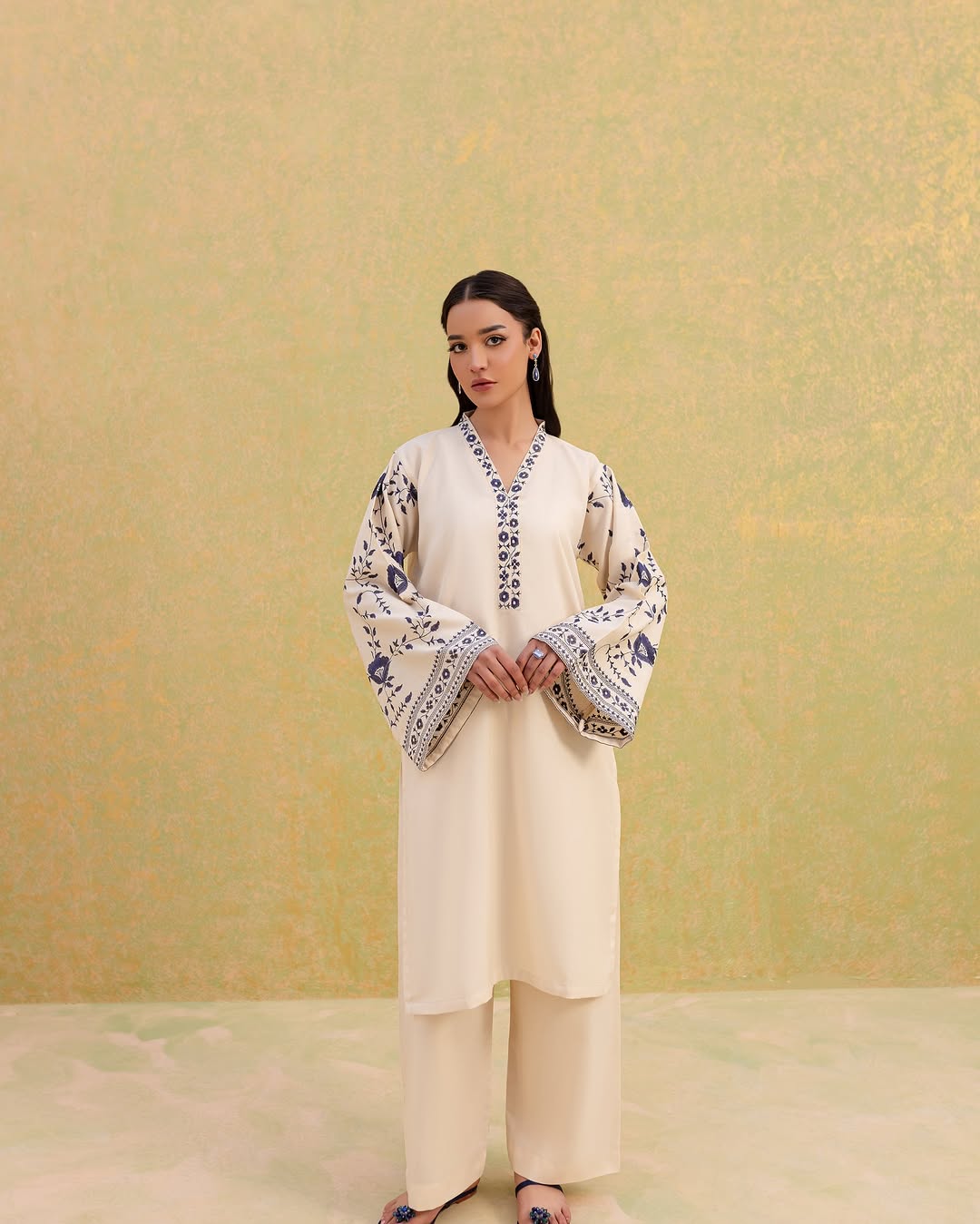 Nawya Embroidered Lawn 3-pc