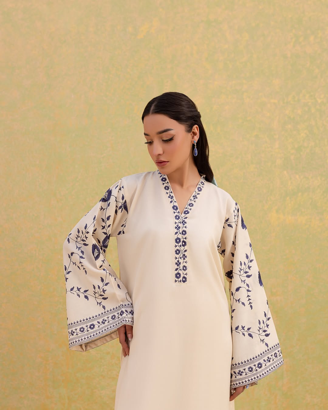 Nawya Embroidered Lawn 3-pc