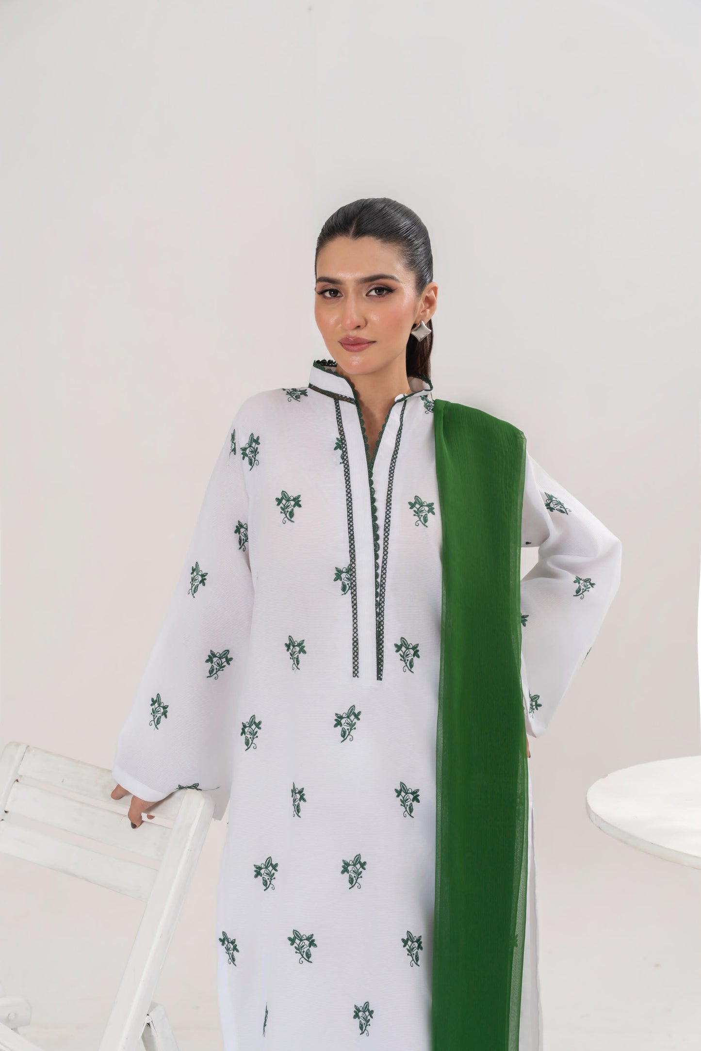 National Embroidered 3pc