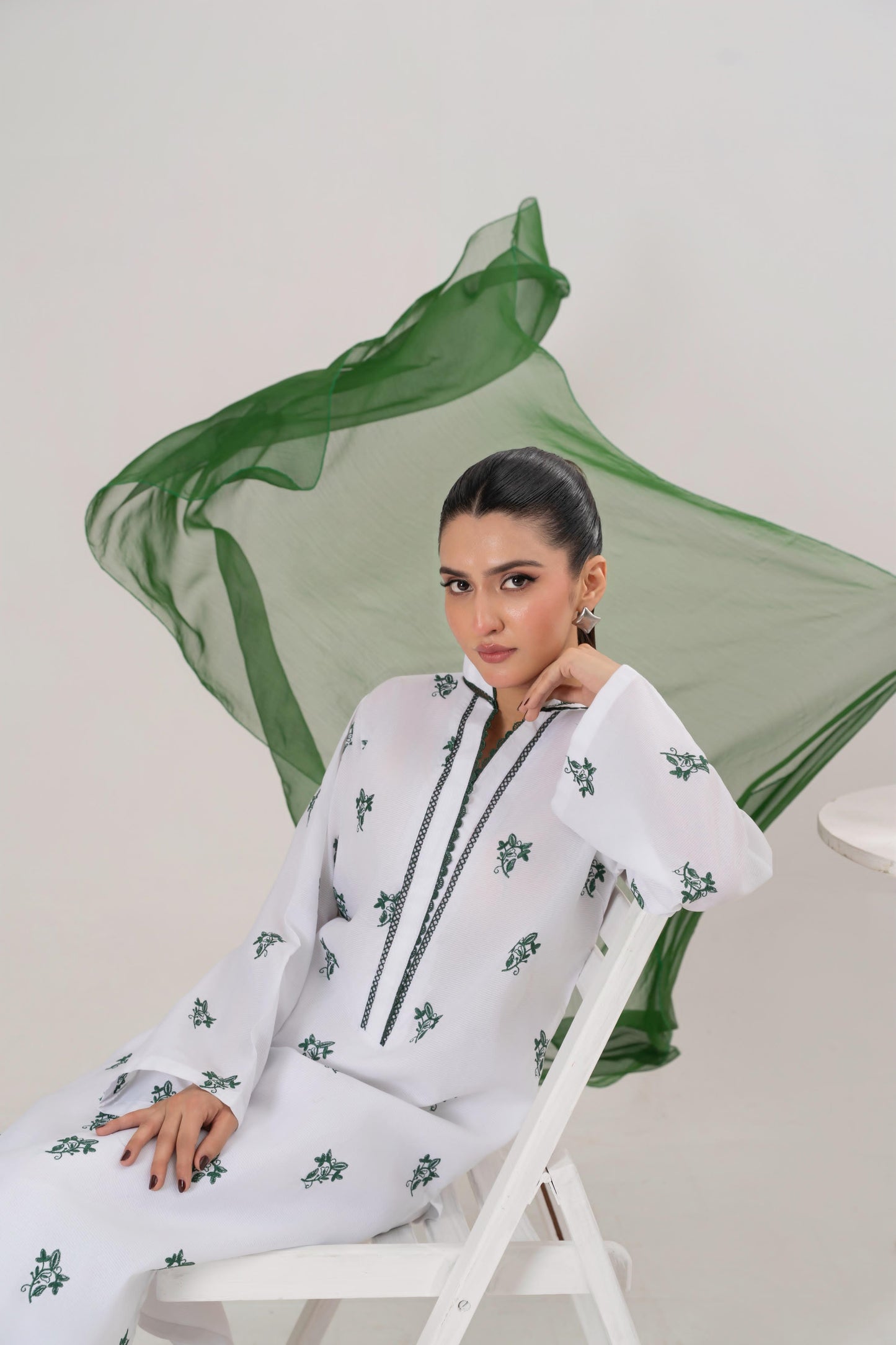 National Embroidered 3pc