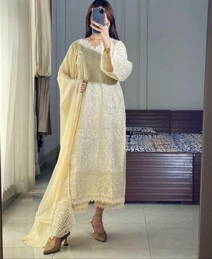 Jazmeen Embroidered 3pc