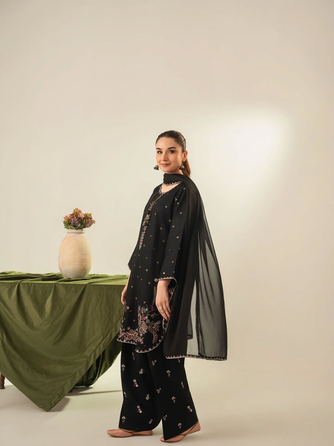 Alyana Embroidered 3pc