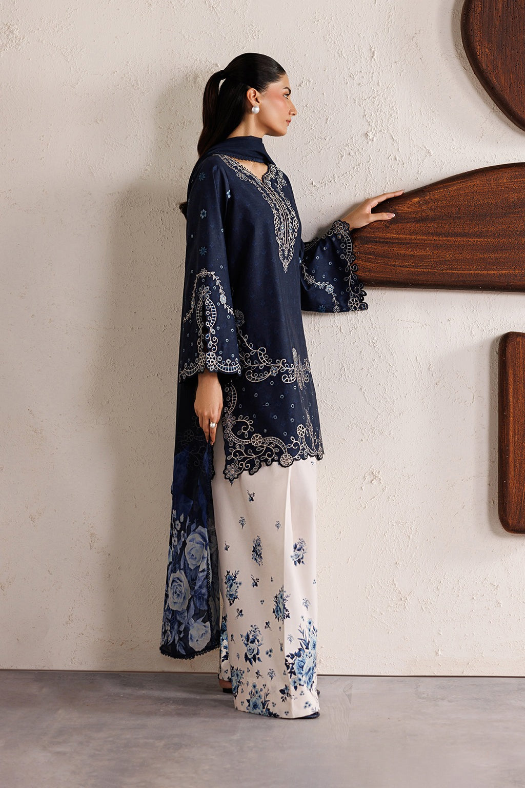 Parca Rose Embroidered 3pc