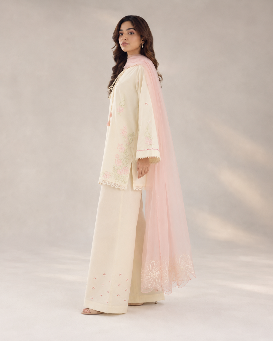 Amora White Embroidered 3pc